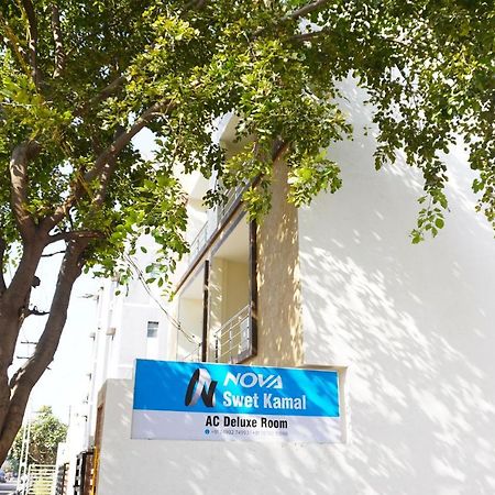 Hotel Nova Sk Rajkot Eksteriør billede